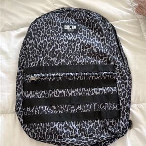 NIB black and gray cheetah print backpack Day pack